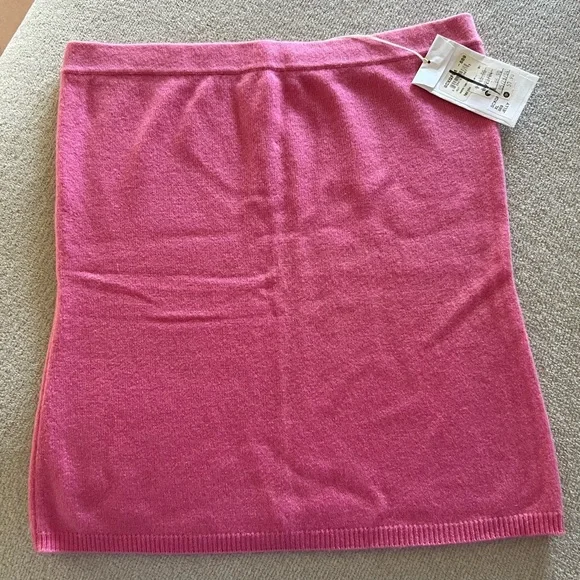 Thesaurus Women tank top, pink color. Cashmere. - Picture 10 of 10
